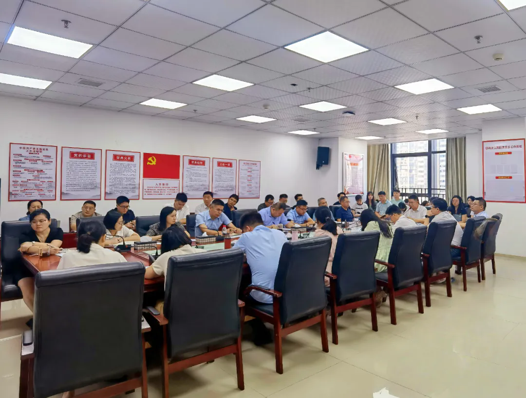 堅定信心，迎難而上，全力推動轉(zhuǎn)型發(fā)展——贛州建工集團召開全體干部職工大會
